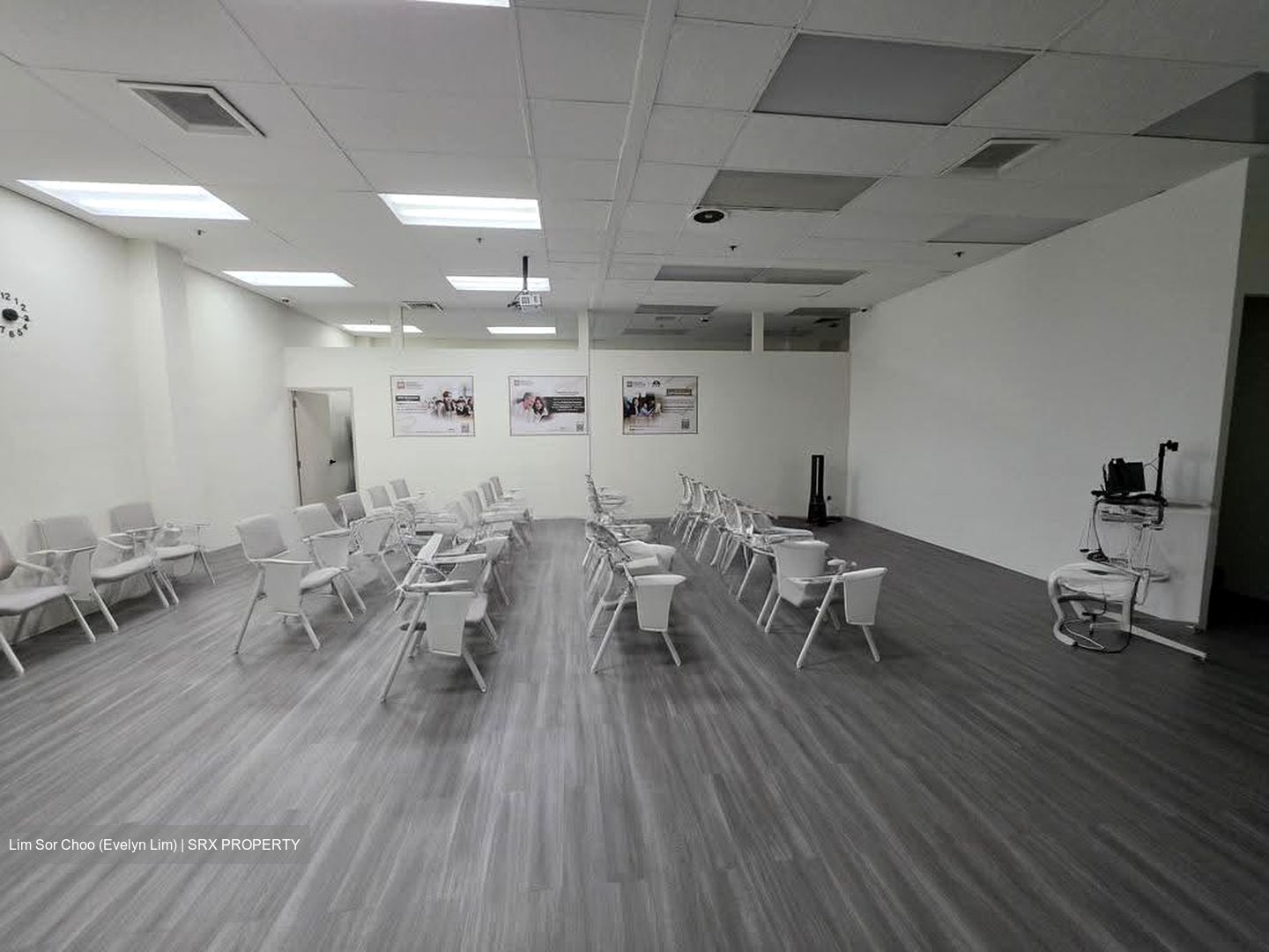 High Street Centre (D6), Retail #622048591